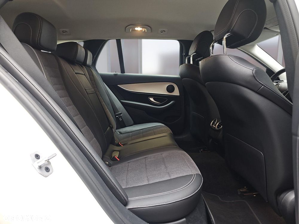 Mercedes-Benz Klasa E - 12