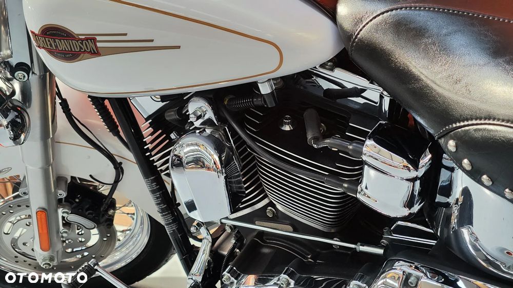 Harley-Davidson Softail Heritage Classic - 27