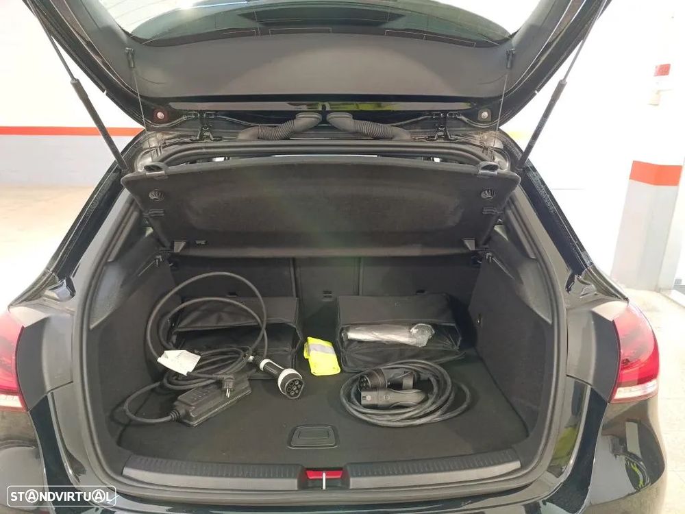 Mercedes-Benz A 250 e Style Plus - 12