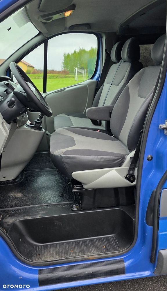 Renault TRAFIC - 6