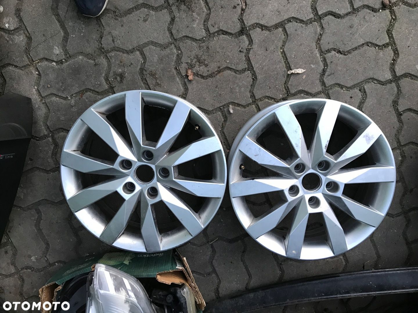 FELGA SKODA OKTAVIA SUPERB 7Jx17 ET 49 5E0601025E - 1