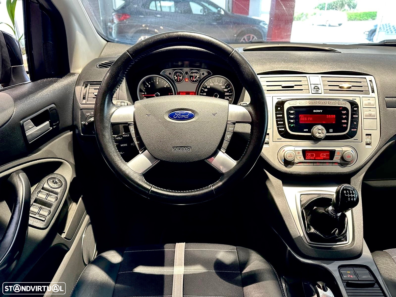 Ford Kuga 2.0 TDCi Titanium - 11