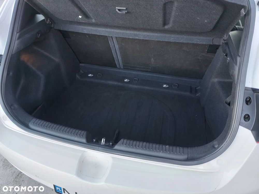 Hyundai i30 1.4 Fifa World Cup Edition - 15