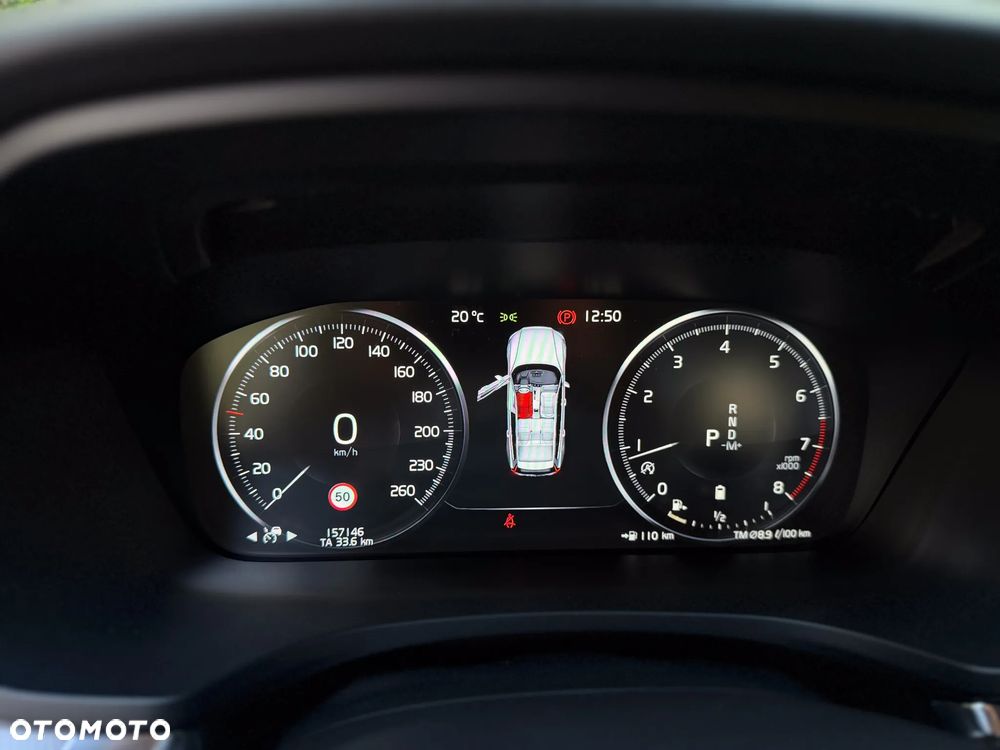 Volvo V60 B5 B R-Design - 16