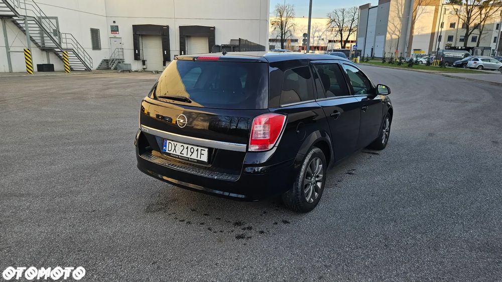 Opel Astra 1.6 150 Jahre - 10