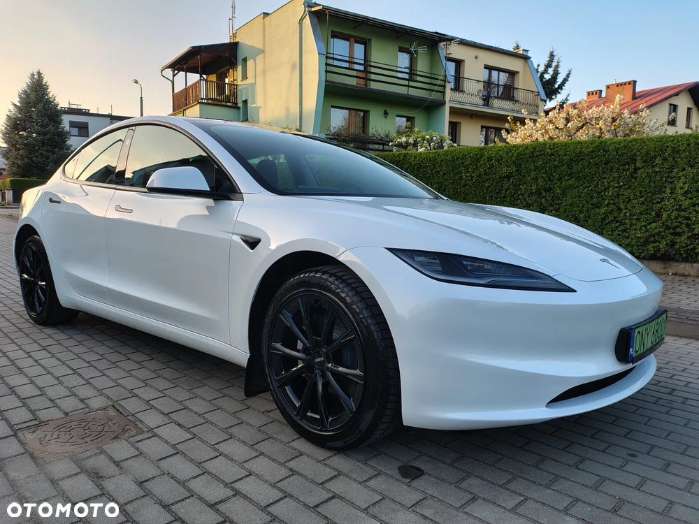 Tesla Model 3 - 14