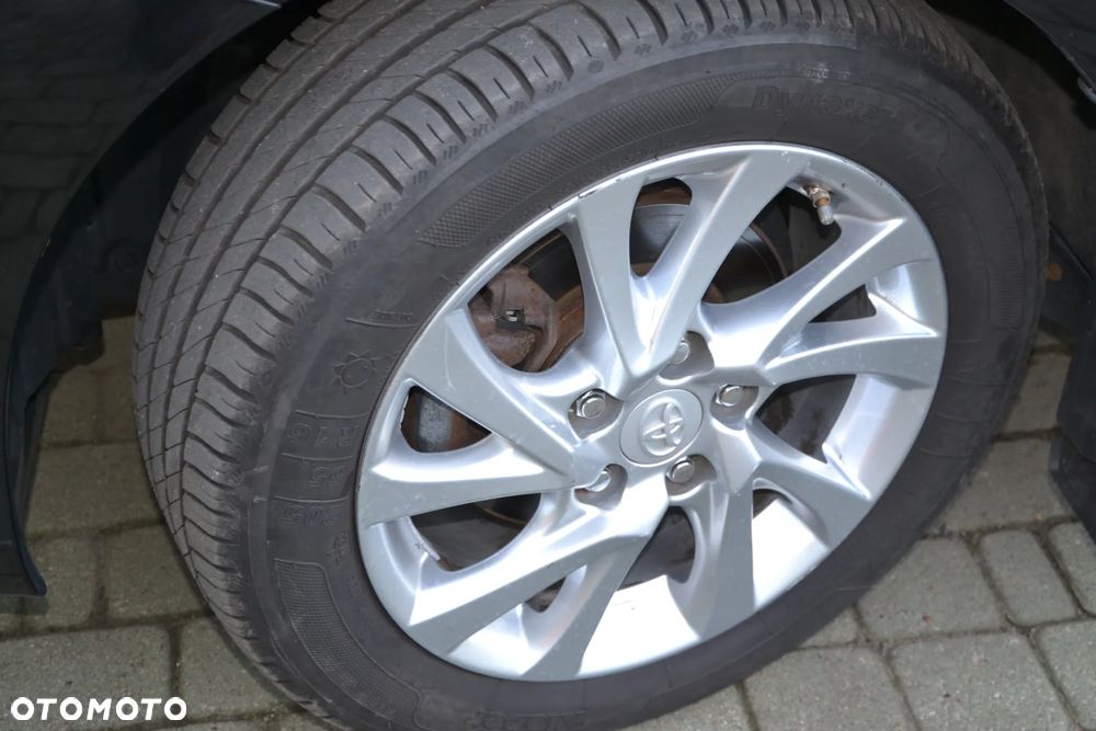 Toyota Auris 1.6 Selection - 20