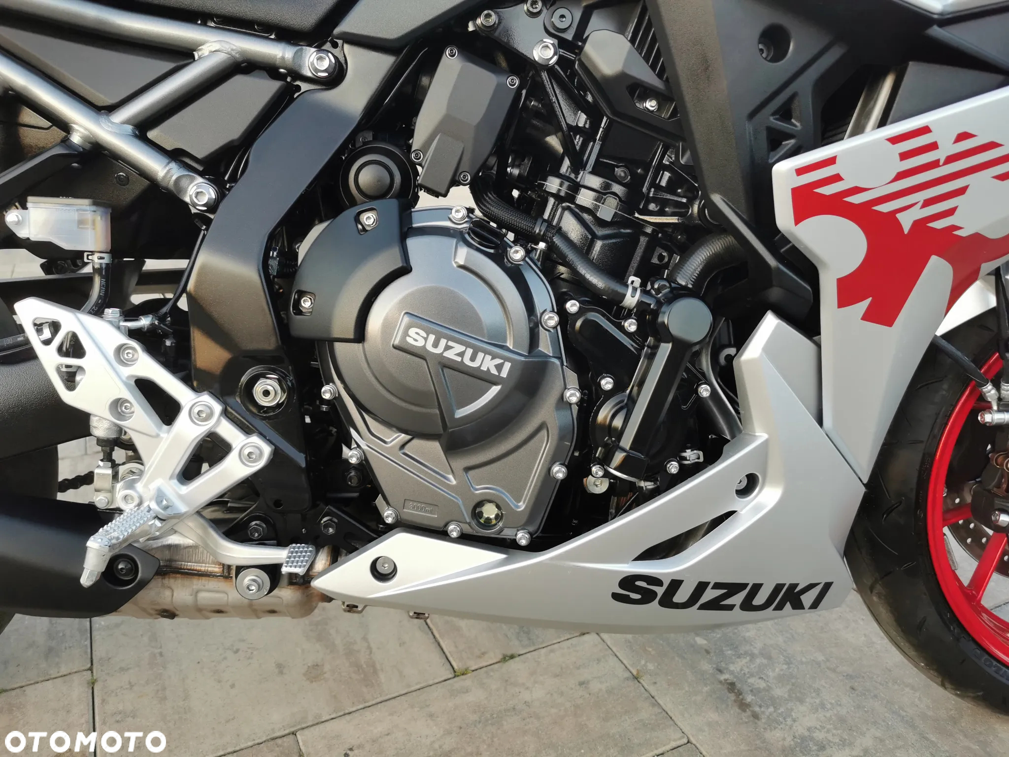 Suzuki GSX - 10