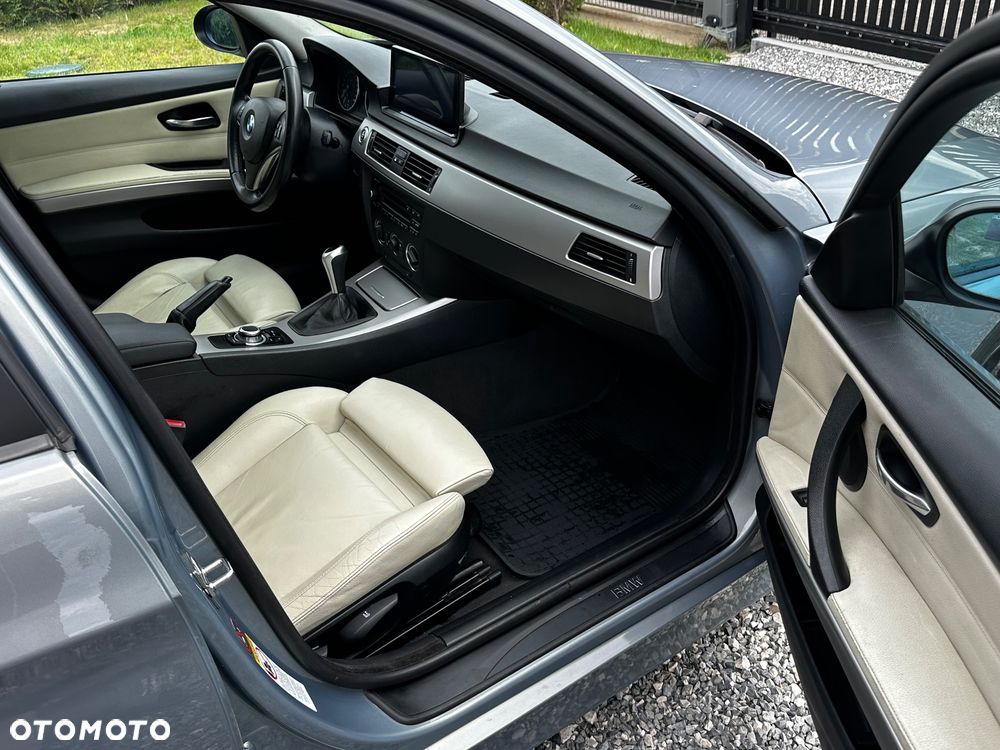 BMW Seria 3 - 26