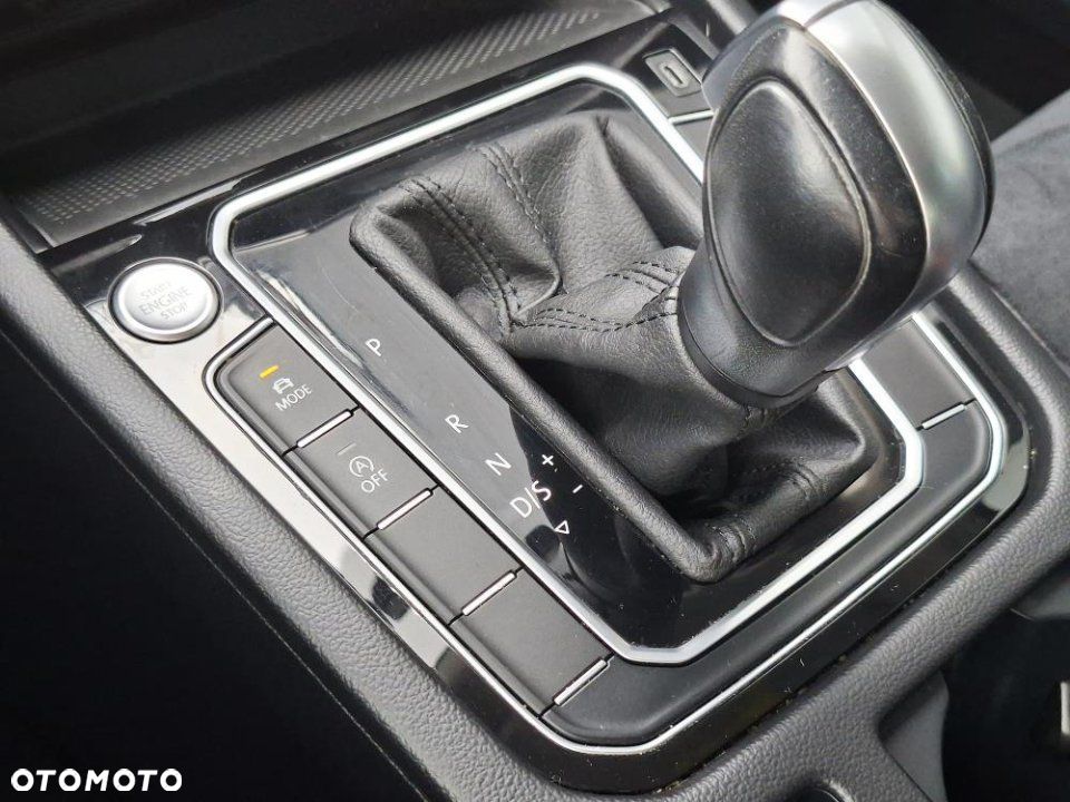 Volkswagen Passat - 28
