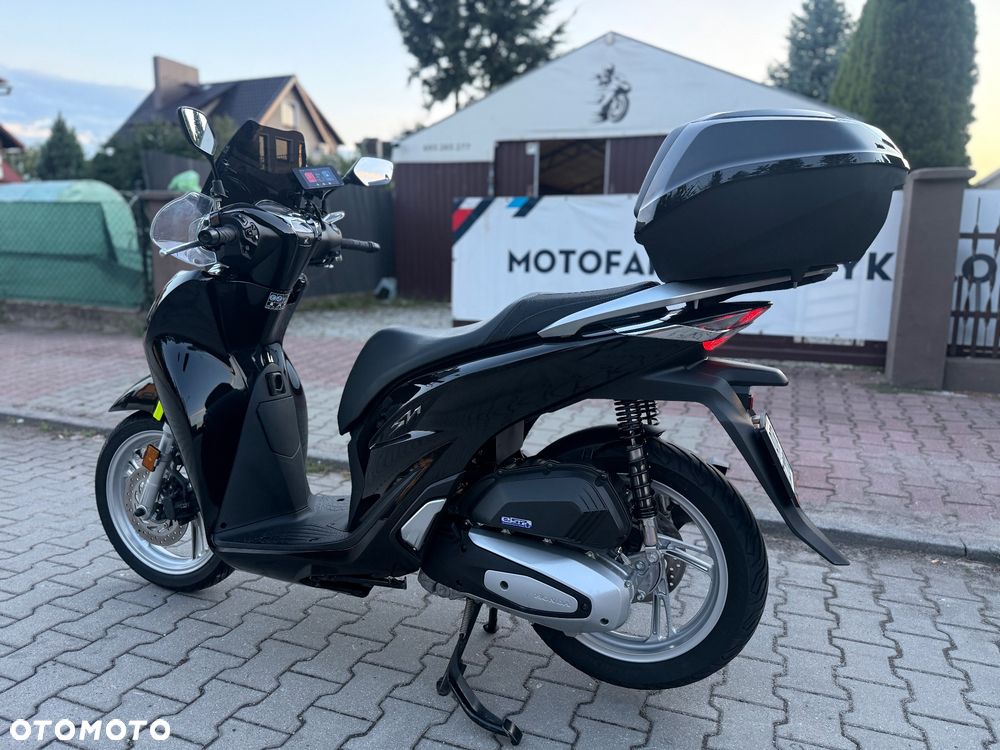 Honda SH - 17