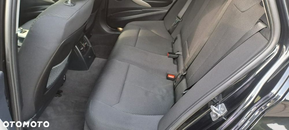 BMW Seria 3 318d Modern Line - 8
