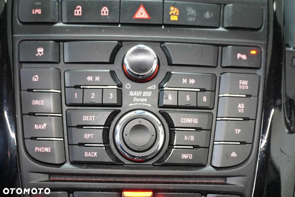 Opel Astra 1.4 Turbo Cosmo - 34