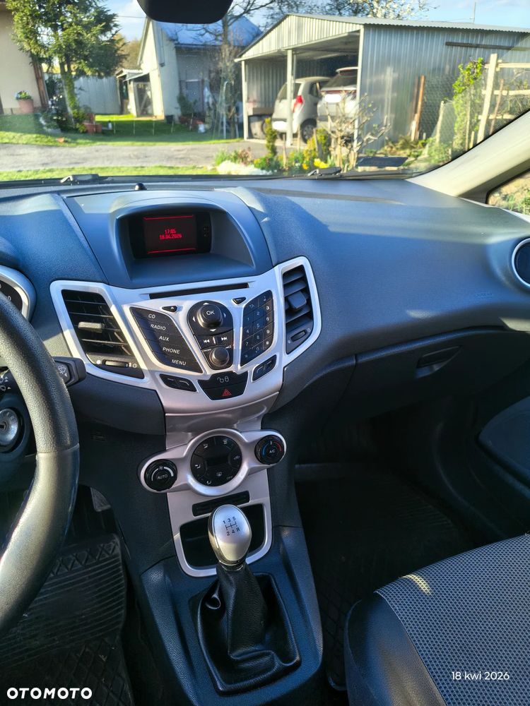 Ford Fiesta - 9