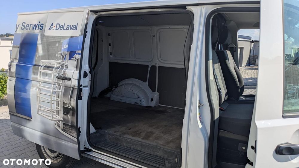 Volkswagen Transporter - 8