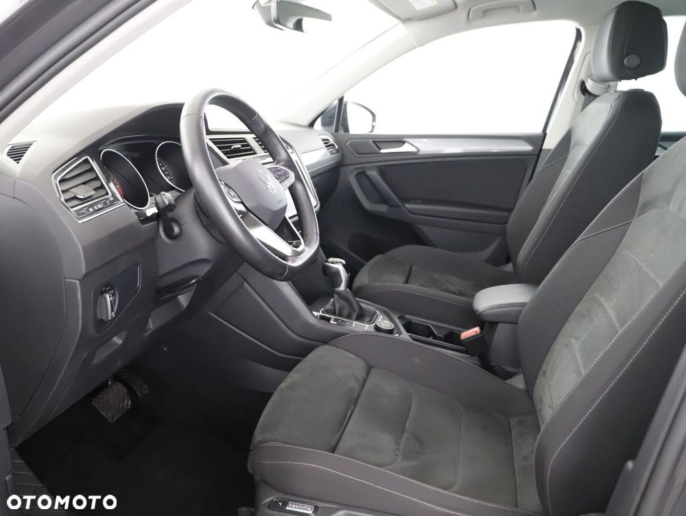 Volkswagen Tiguan - 11