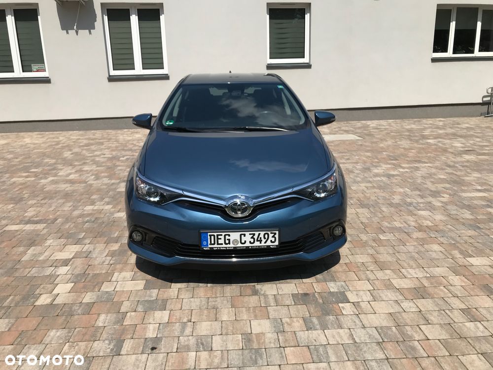 Toyota Auris - 2