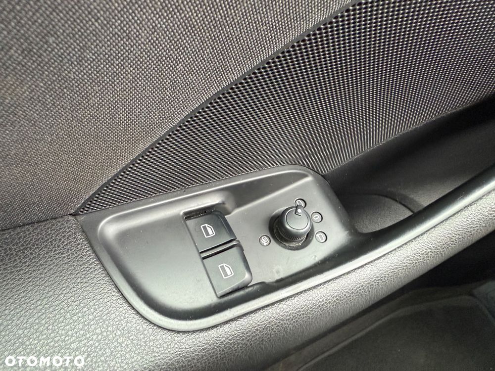 Audi A3 3-drzwiowe 1.6 TDI ultra Attraction - 23