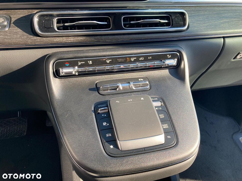 Mercedes-Benz Klasa V - 37