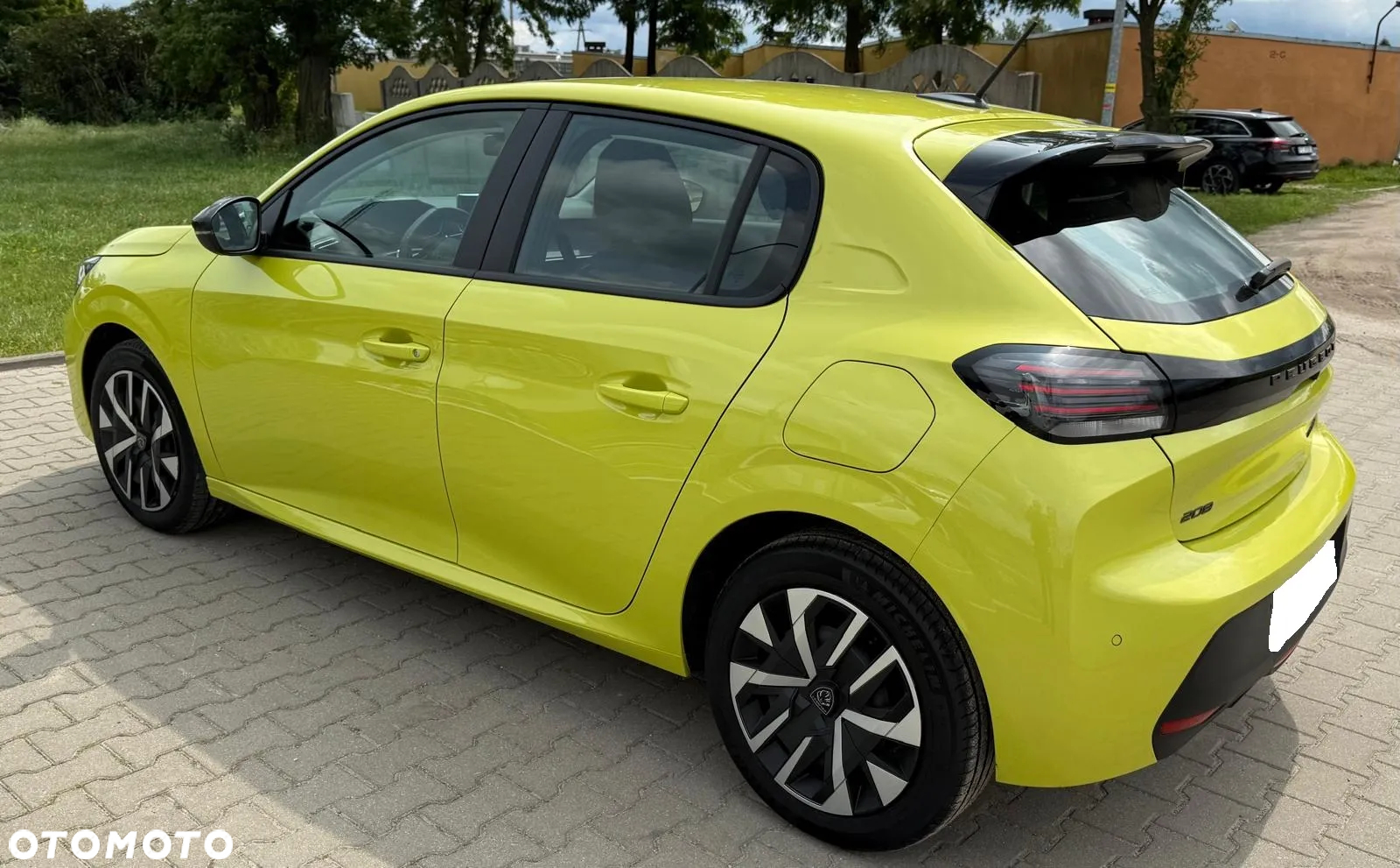 Peugeot 208 - 6