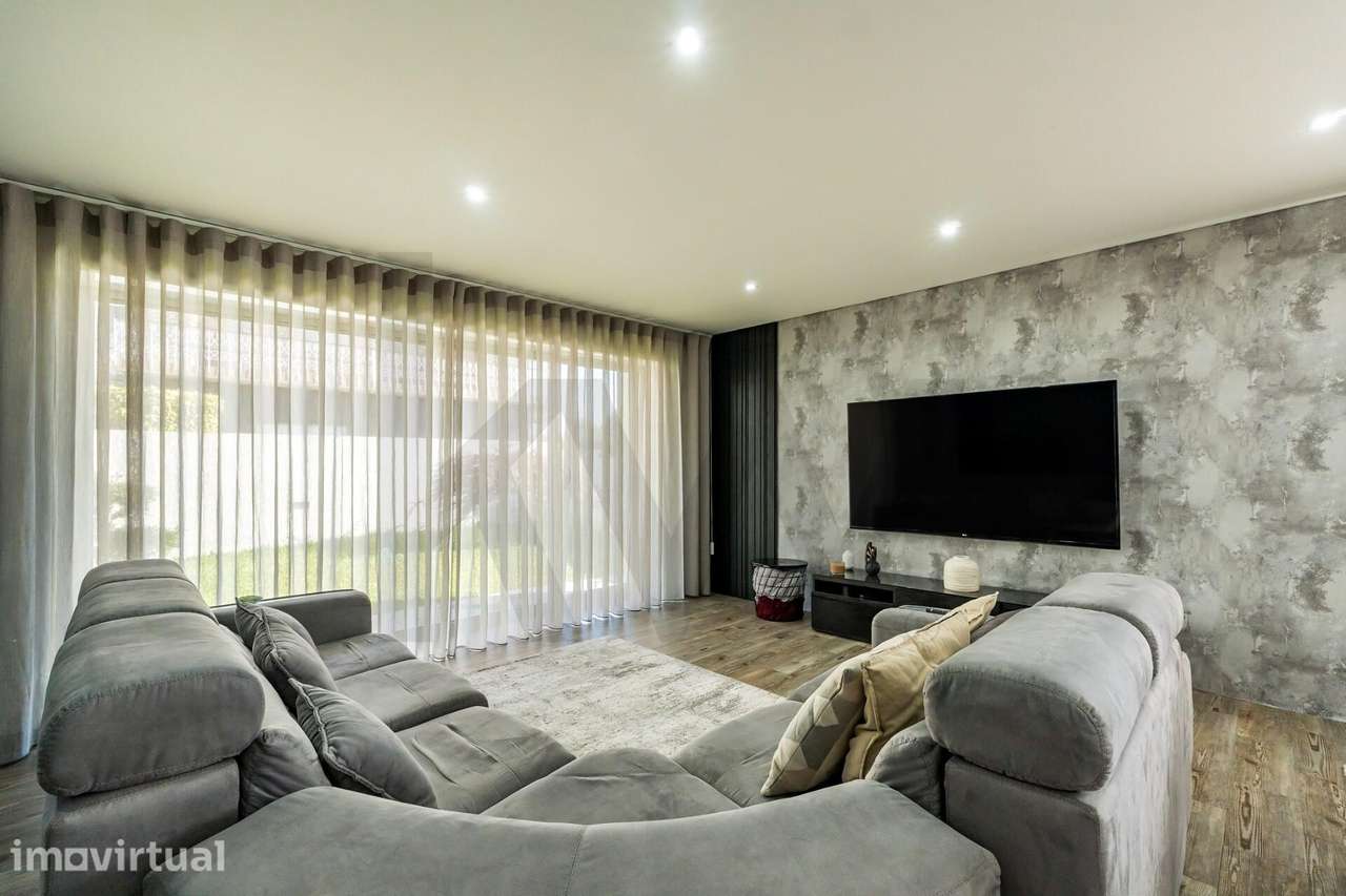 Espaço, Luz e Privacidade | Moradia T3 com 903 m2 de Terreno e Suite e - Grande imagem: 5/22