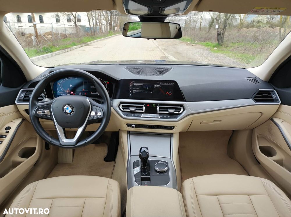 BMW Seria 3 320i Aut. Luxury Line - 2