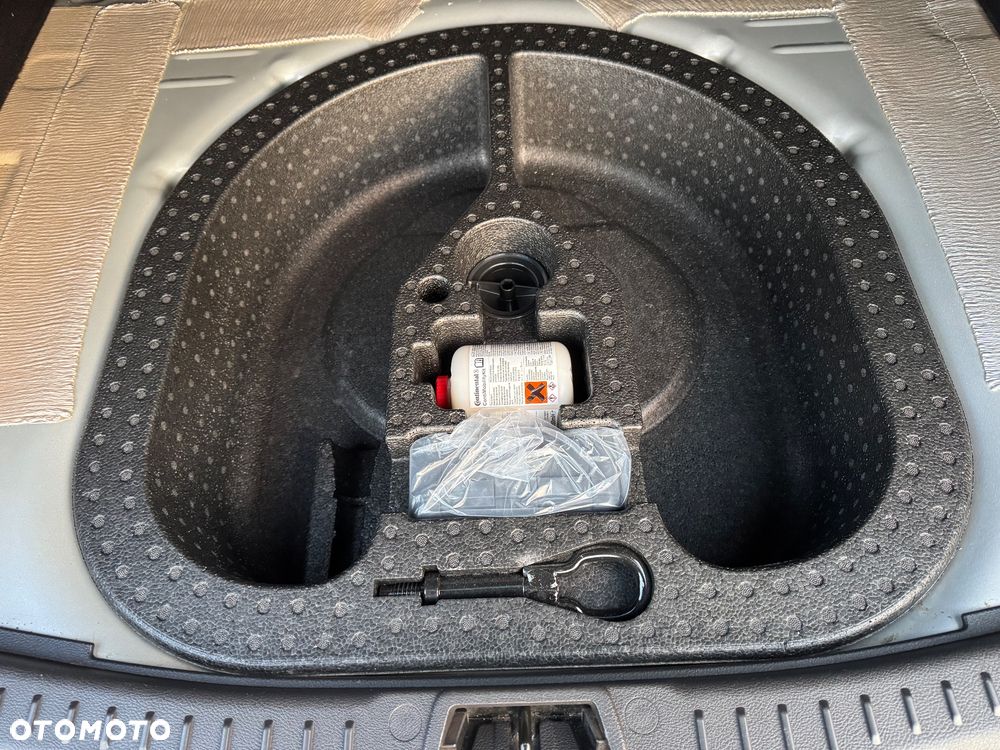 Ford Focus 1.6 FF Ambiente - 16