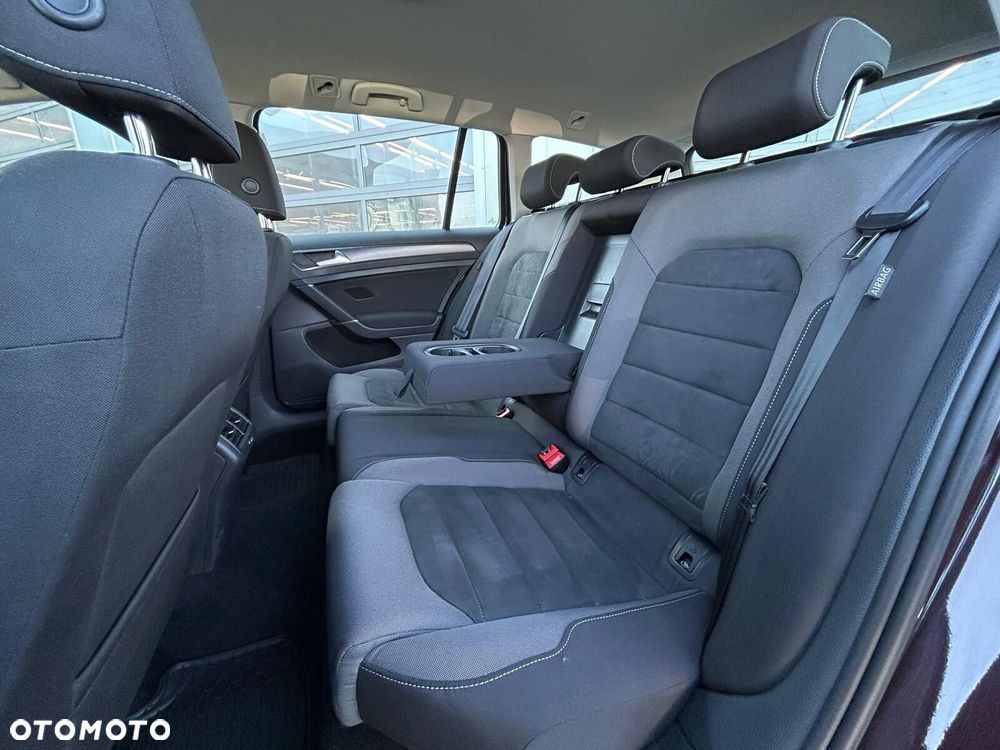 Volkswagen Golf - 18