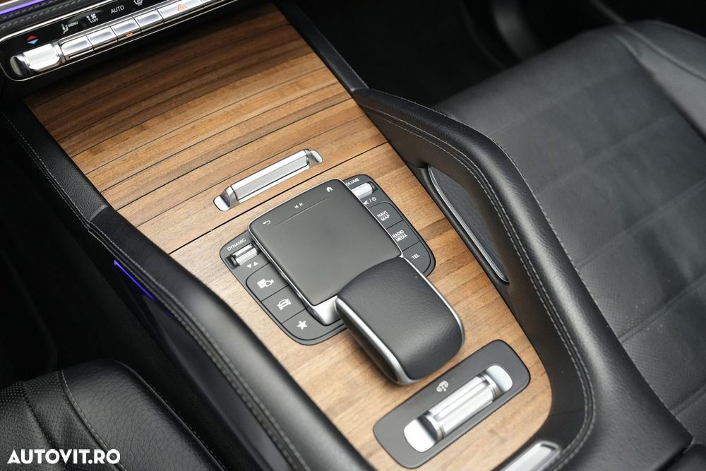 Mercedes-Benz GLS - 22