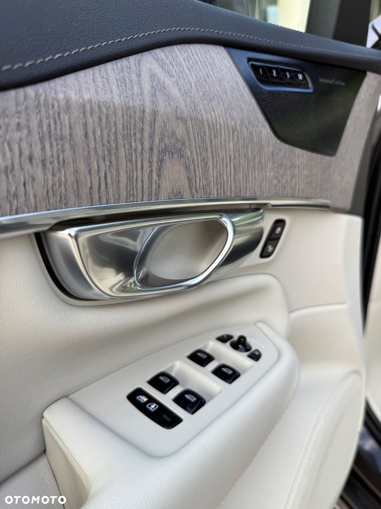 Volvo XC 90 - 15