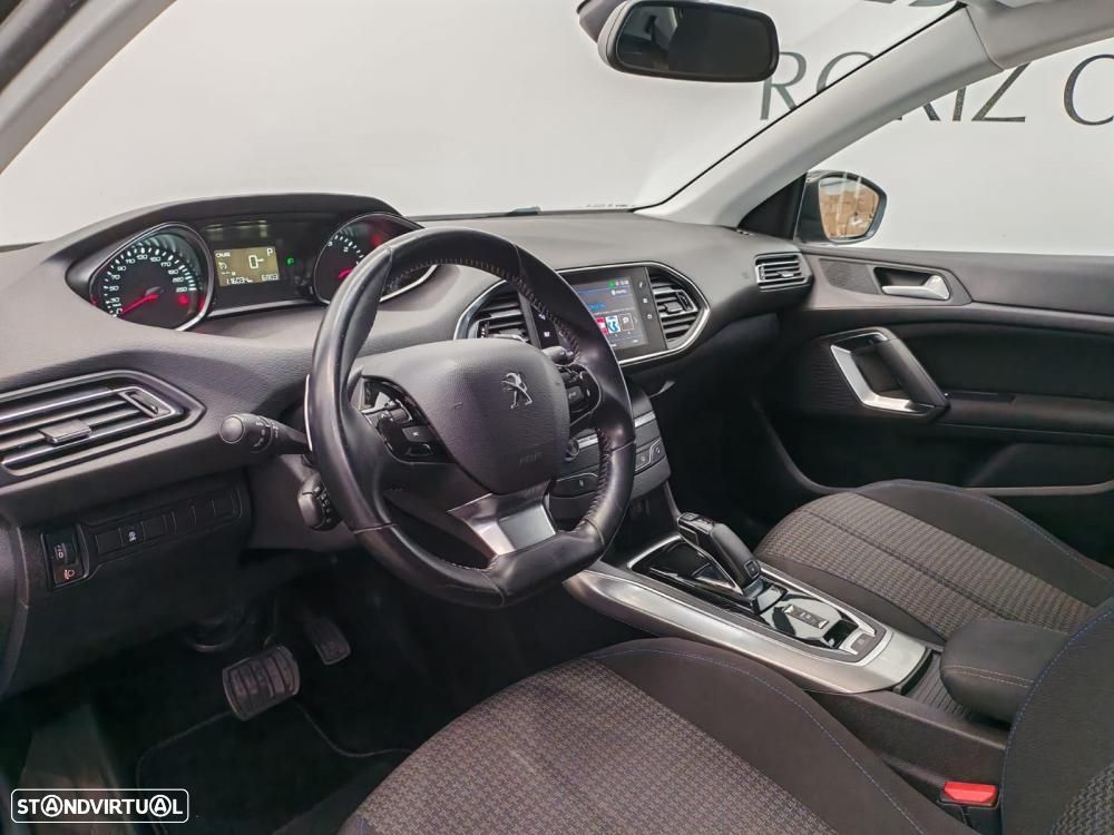 Peugeot 308 1.5 BlueHDi Style J17 EAT8 - 7