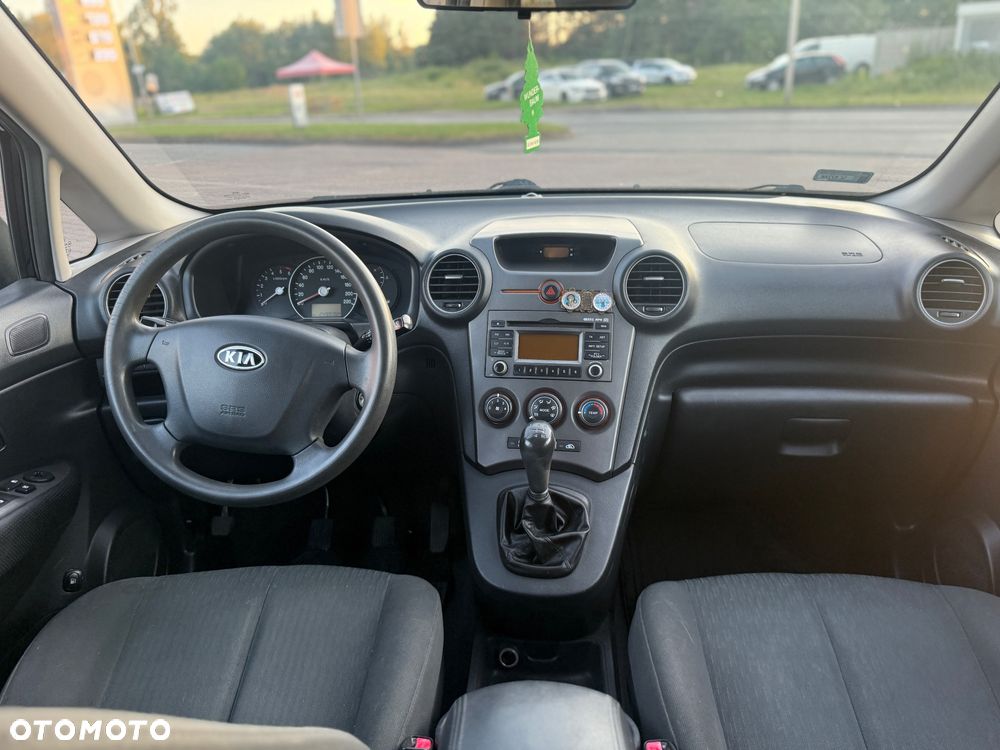 Kia Carens 2.0 CRDi Freedom - 24