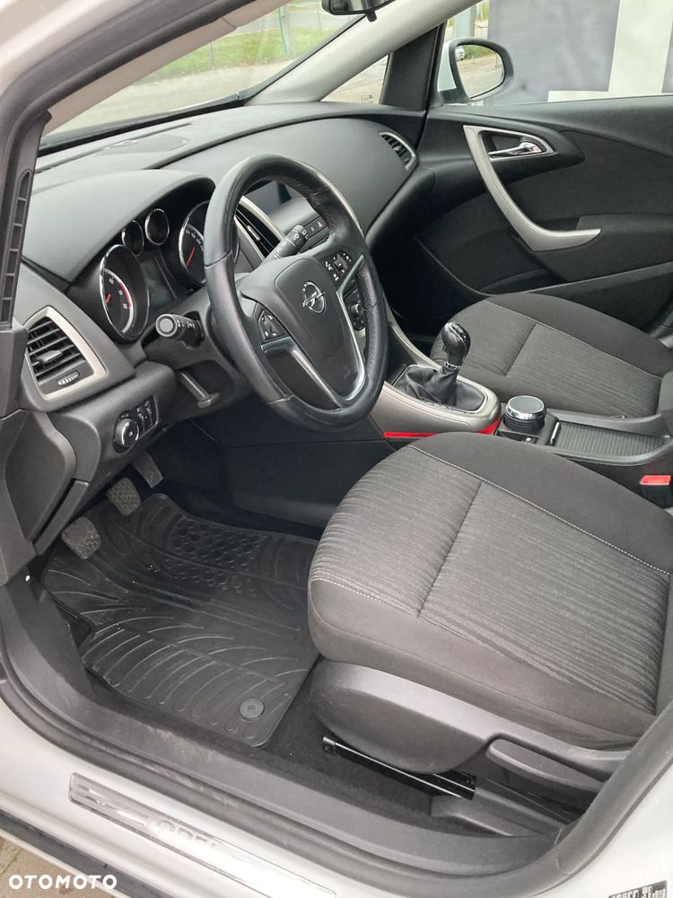 Opel Astra 1.4 EcoFLEX Cosmo - 14