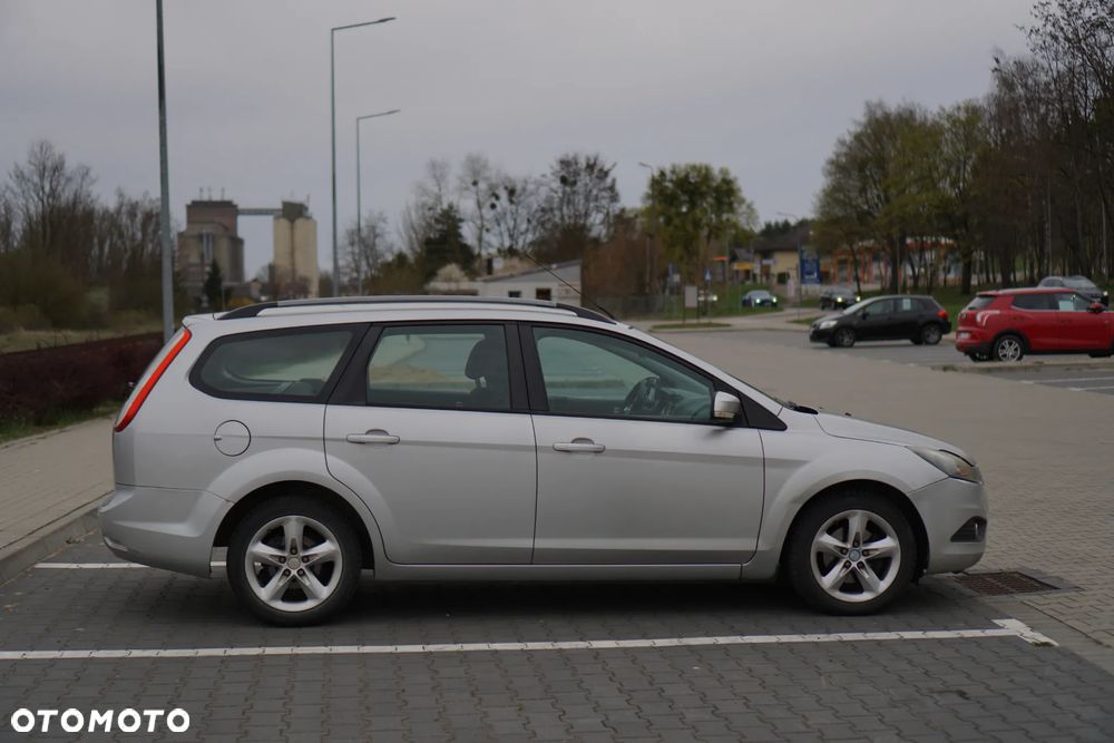 Ford Focus 1.6 TDCi DPF Ambiente - 3