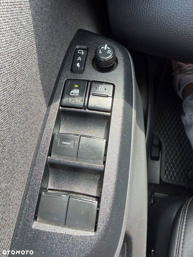 Toyota Yaris - 16