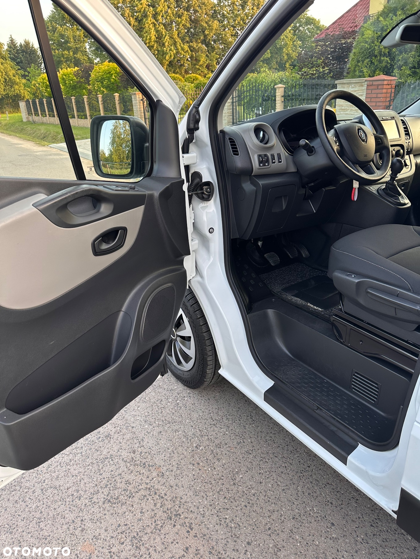 Renault Trafic - 13