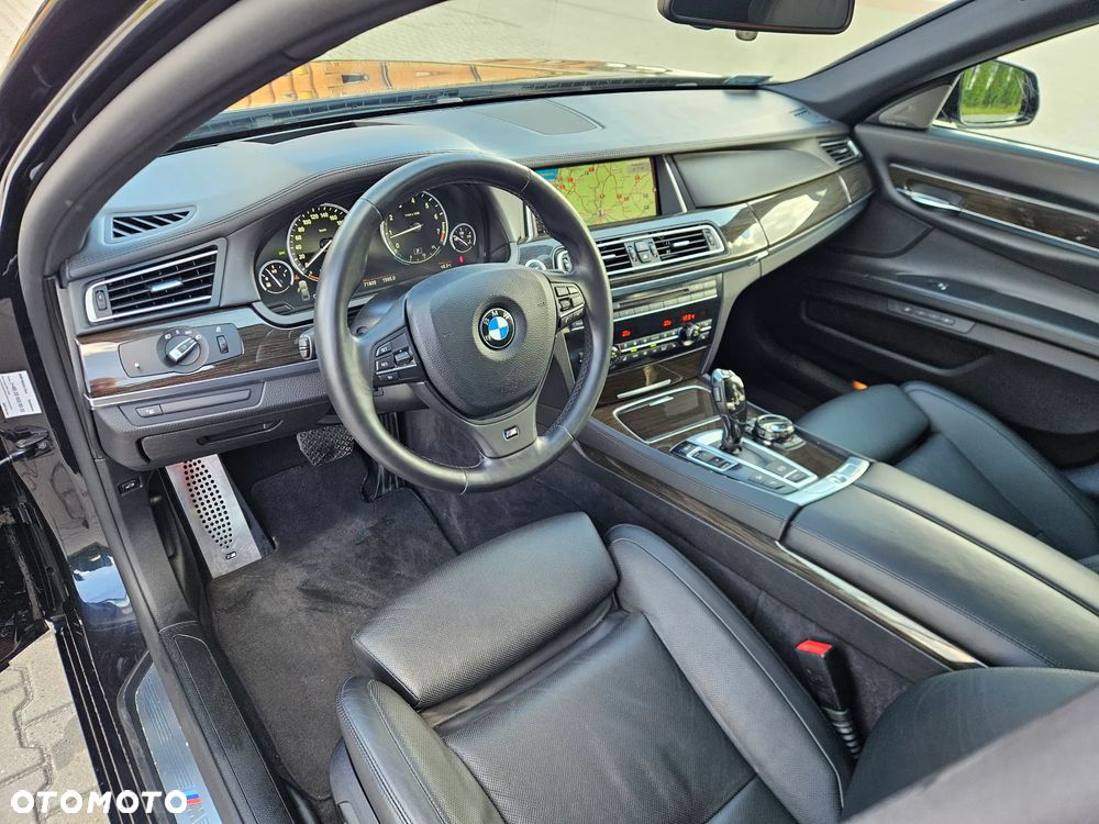 BMW Seria 7 750i xDrive Edition Exclusive - 11