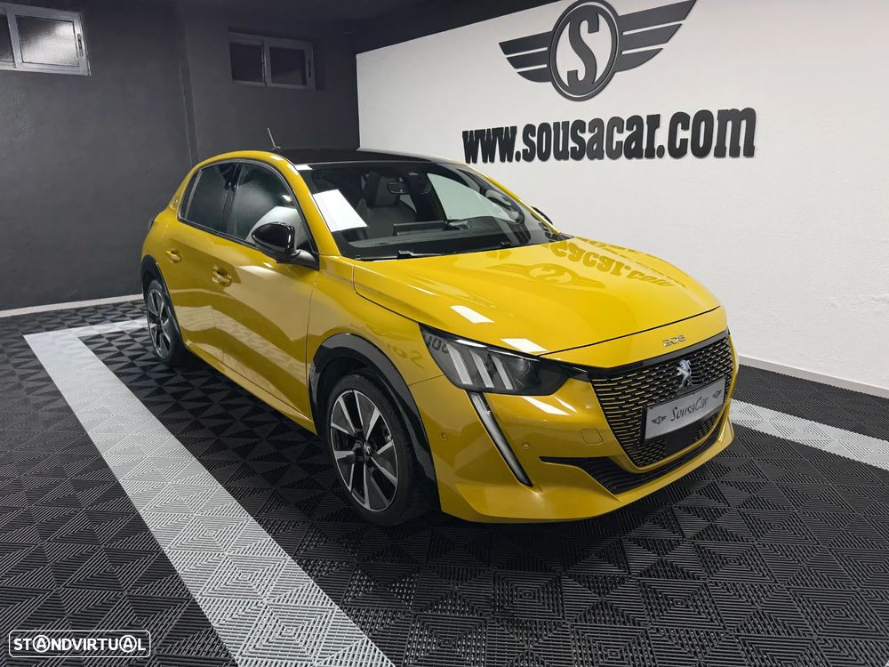 Peugeot e-208 50 kWh GT - 1