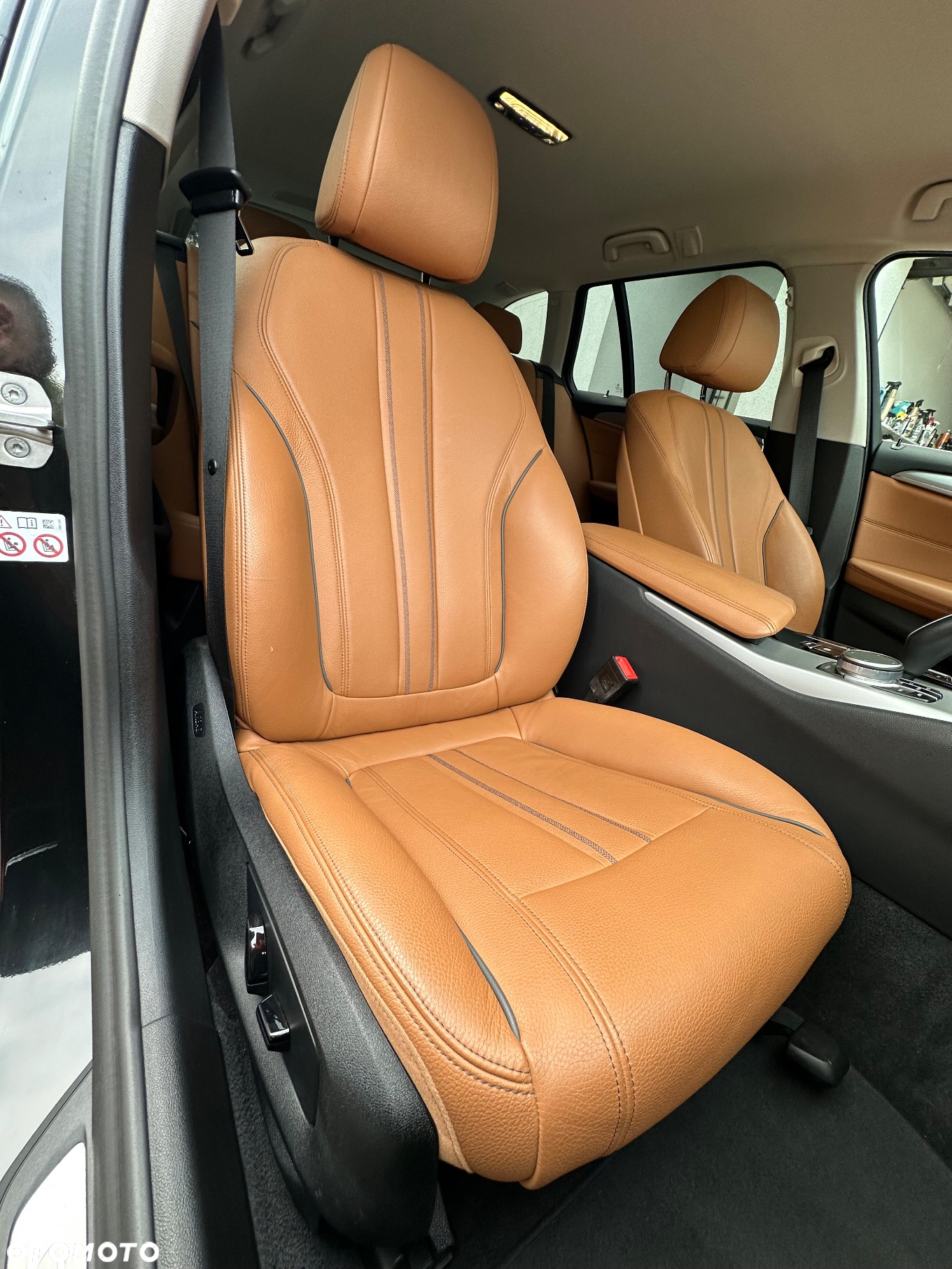 BMW Seria 5 520d xDrive Touring - 32