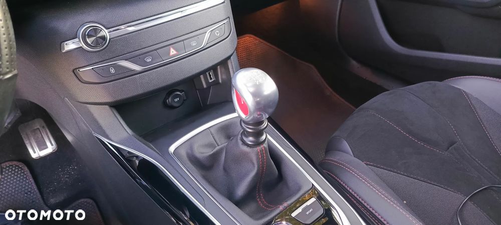 Peugeot 308 PureTech 263 Stop & Start GTi by Sport - 16