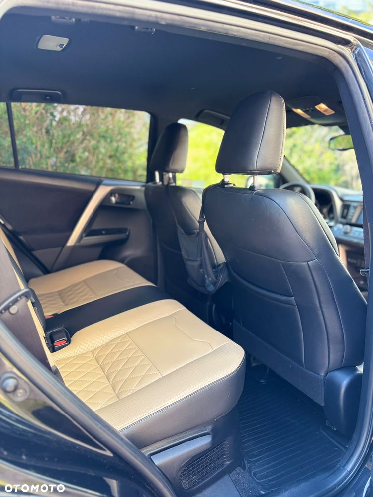 Toyota RAV4 - 4