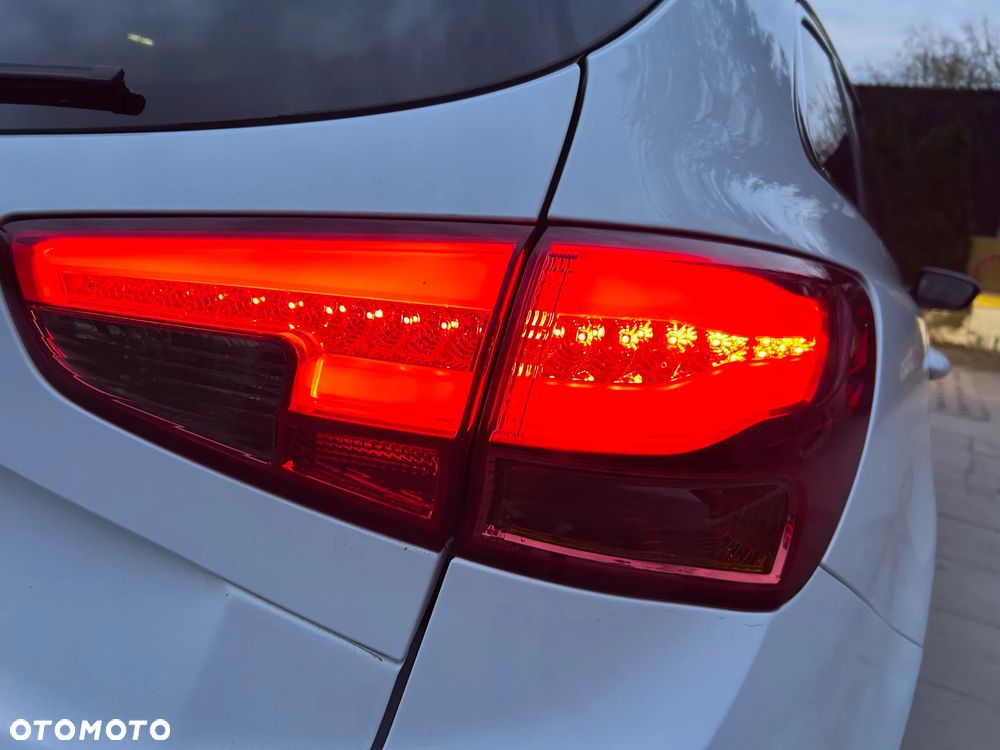 Kia Ceed 1.6 GDI Business Line - 16