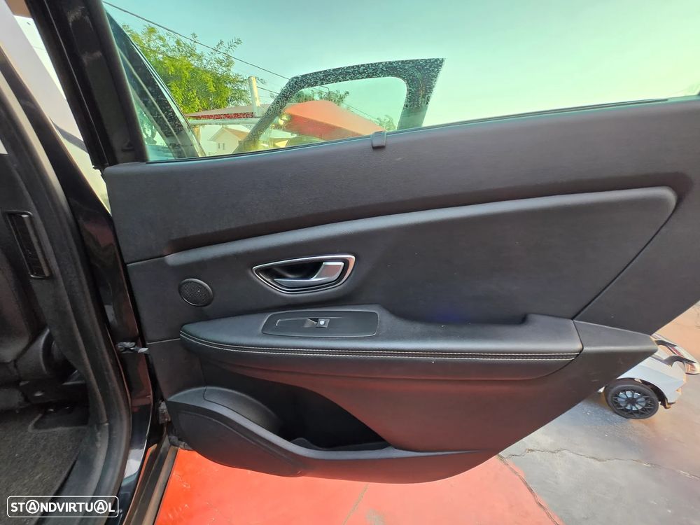 Renault Grand Scénic 1.5 dCi Bose Edition EDC SS - 29