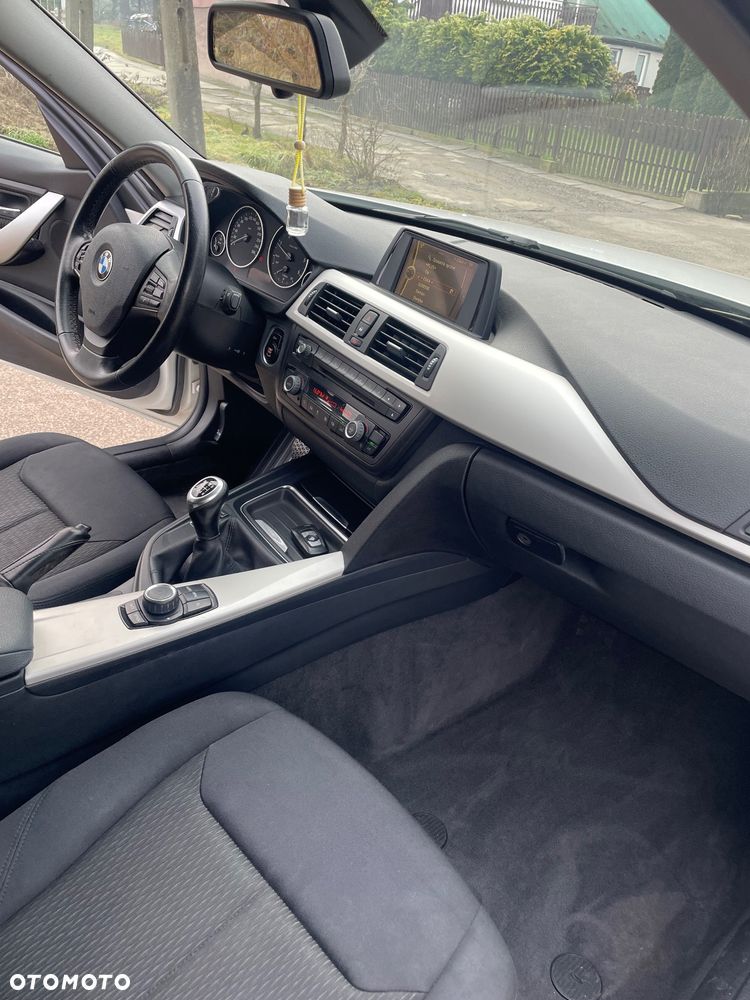 BMW Seria 3 316d Edition Luxury Line Purity - 12