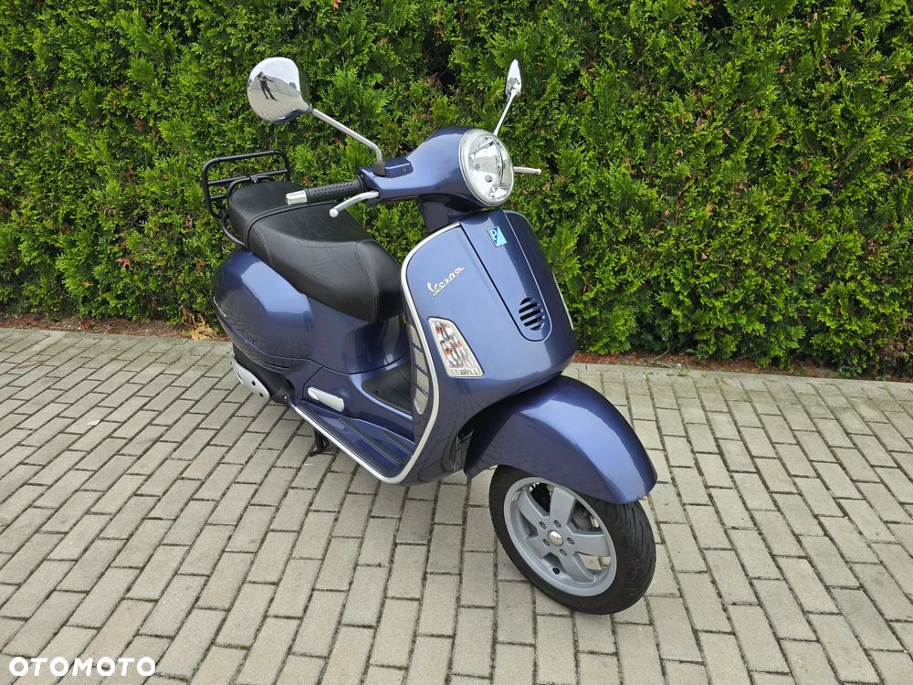 Piaggio Vespa - 1