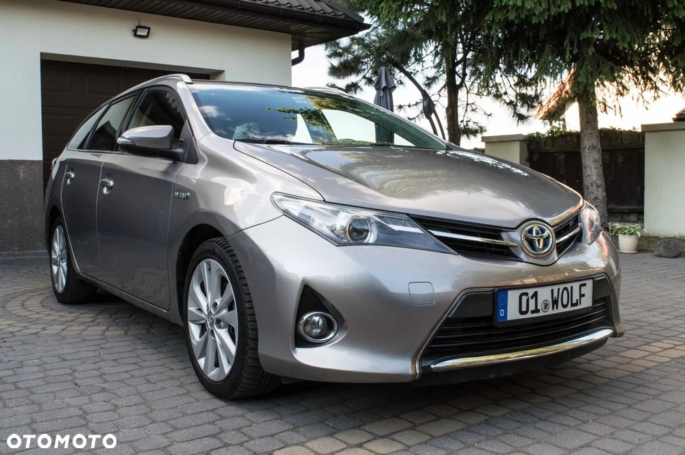 Toyota Auris - 1