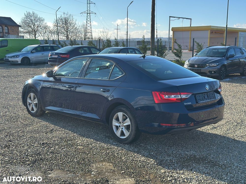 Skoda Superb 2.0 TDI Active - 4