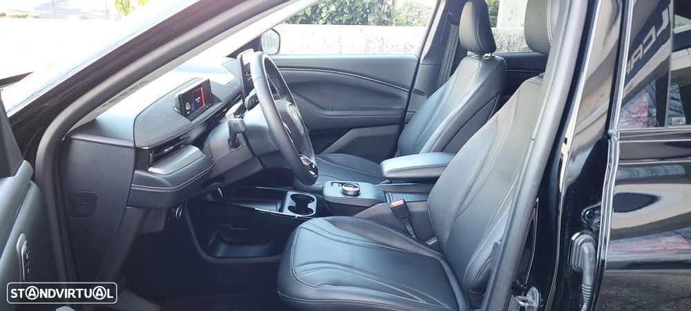 Ford Mustang Mach-E 75.7 kWh Base - 10