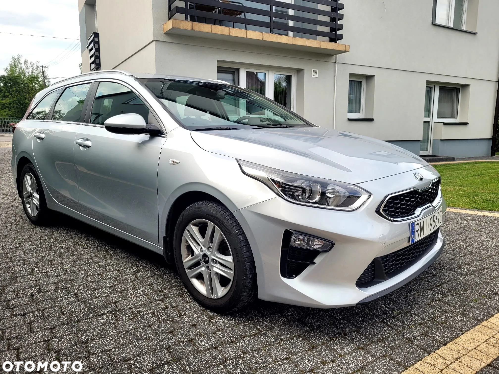 Kia Ceed 1.6 CRDi SCR L Business Line DCT - 2
