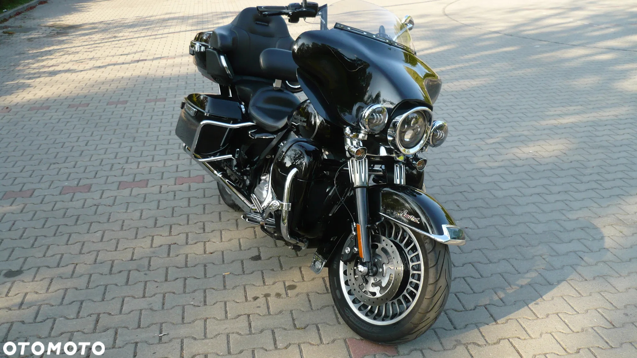 Harley-Davidson FLH Electra Glide - 9